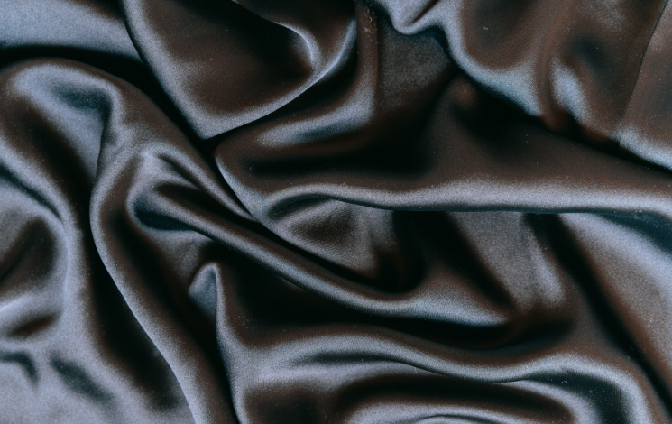Silk tricot fabric 